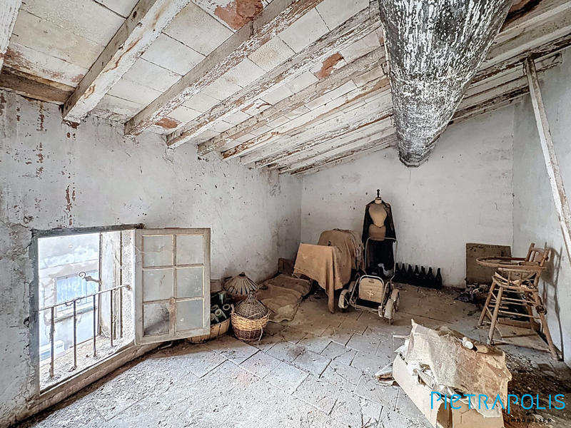 Maison - 312 m² - 11 pièces