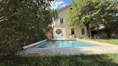 Maison - 176 m² - 8 pièces