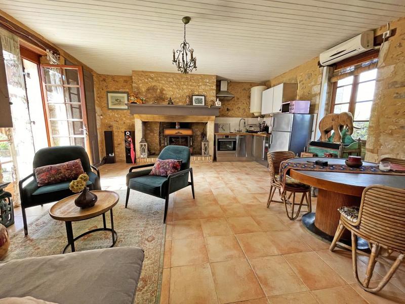 Maison - 281 m² - 7 pièces