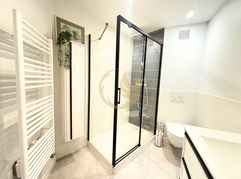 Appartement - 96 m² - 4 pièces