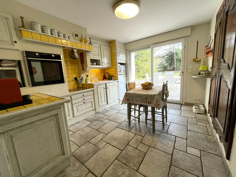 Maison - 208 m² - 6 pièces