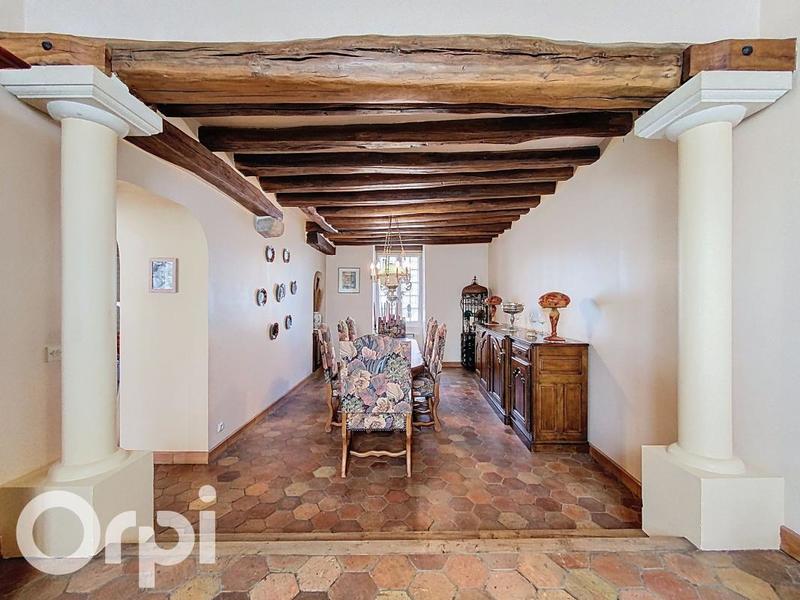 Maison - 180 m² - 9 pièces