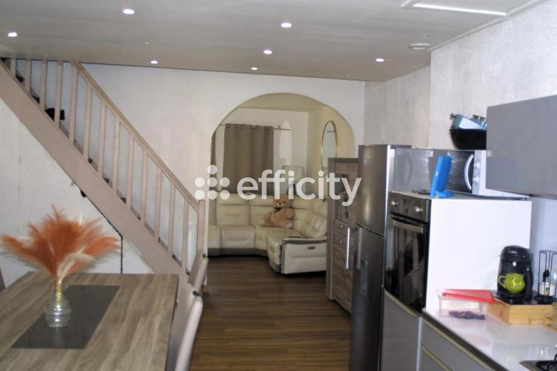 Immeuble - 207 m² - 14 pièces