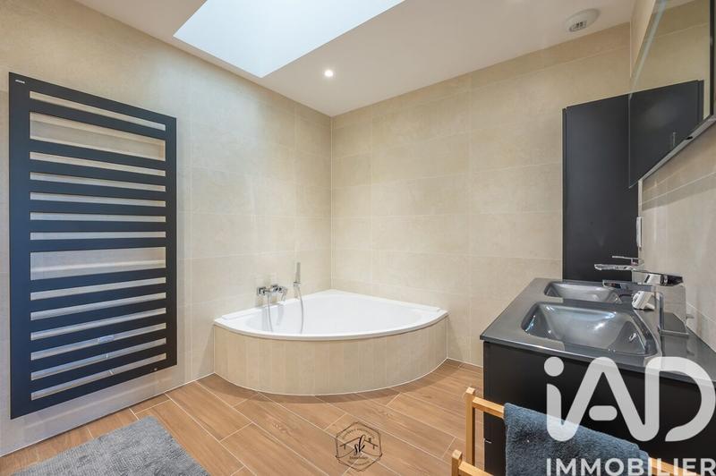 Maison - 118 m² - 4 pièces