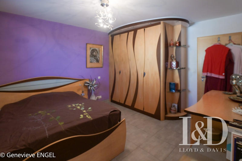 Maison contemporaine - 255 m² - 9 pièces