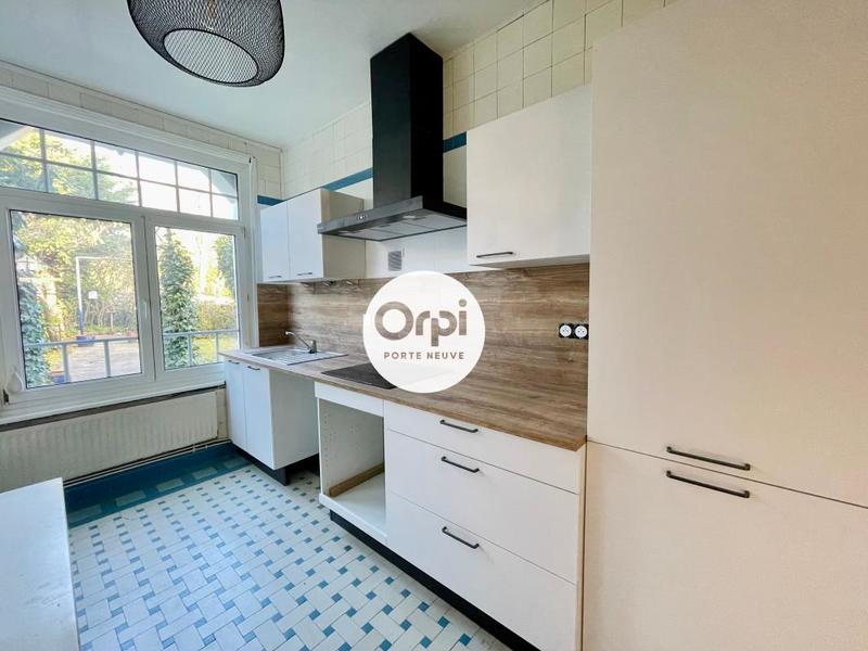 Maison - 94 m² - 4 pièces