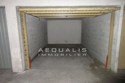 Parking / Garage - 13 m²