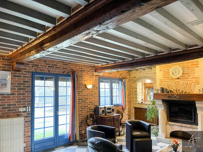 Maison - 210 m² - 8 pièces