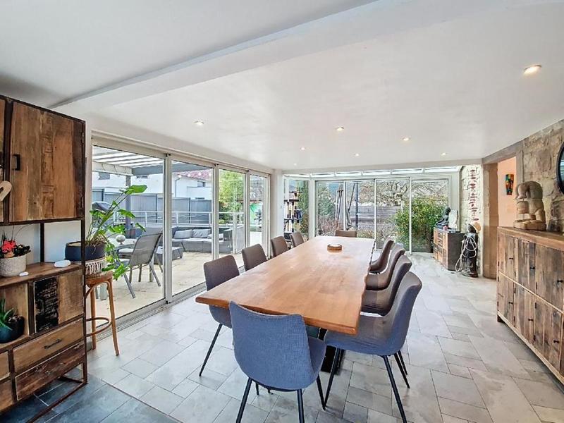 Maison - 183 m² - 7 pièces