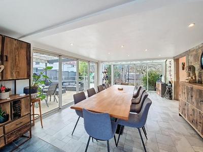 Maison - 183 m² - 7 pièces