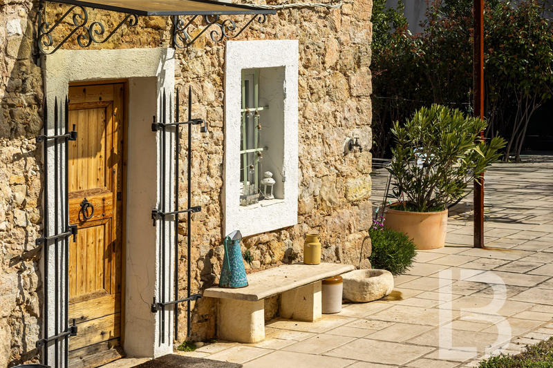 Bastide - 220 m² - 5 pièces