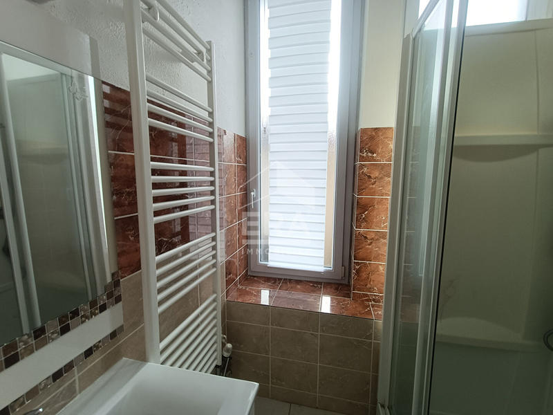 Maison - 190 m² - 6 pièces