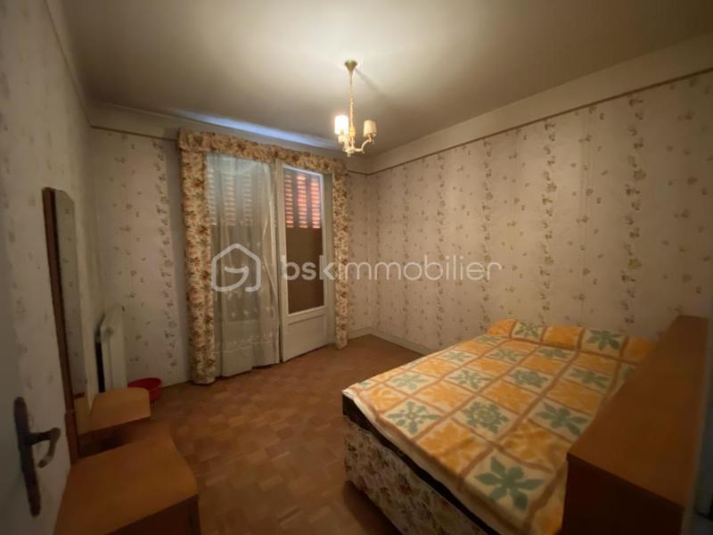 Propriété - 180 m² - 7 pièces