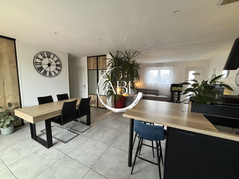 Maison - 80 m² - 3 pièces