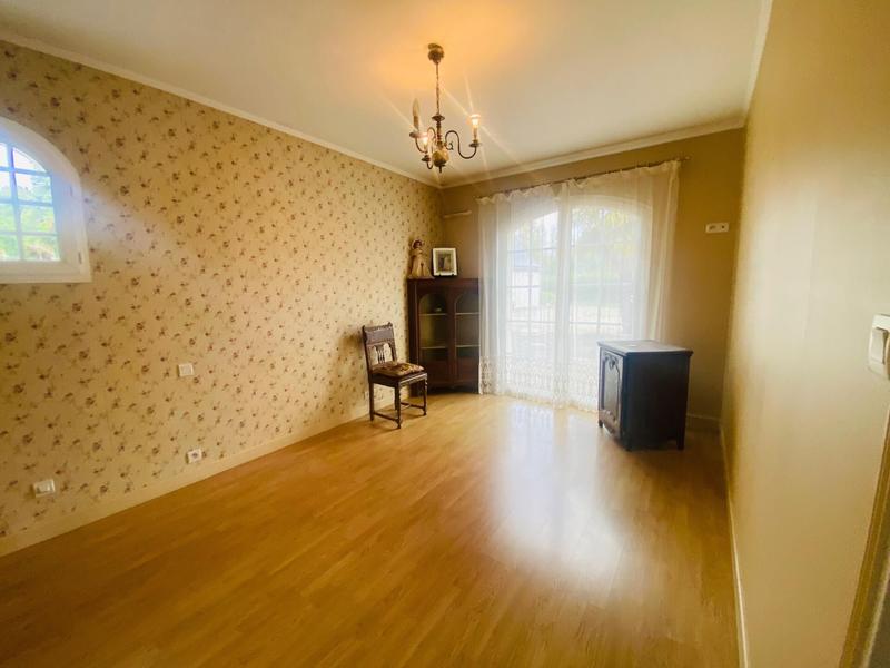 Maison - 205 m² - 7 pièces