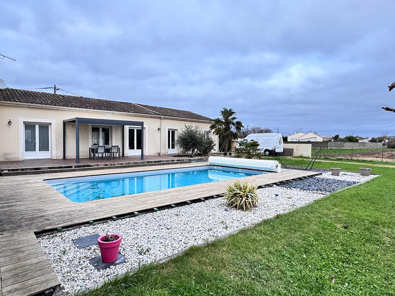 Maison - 140 m² - 5 pièces