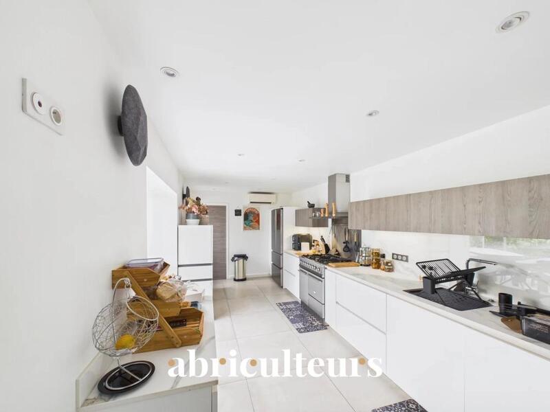 Maison ancienne - 227 m² - 7 pièces