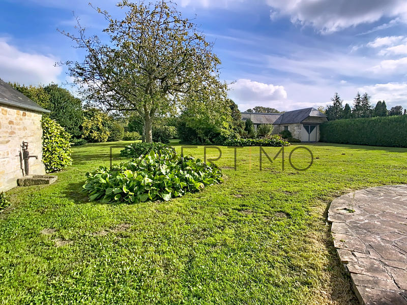 Maison - 240 m² - 9 pièces