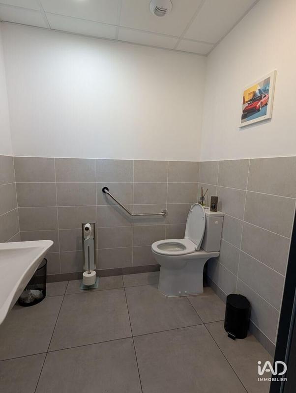 Local commercial - 765 m²