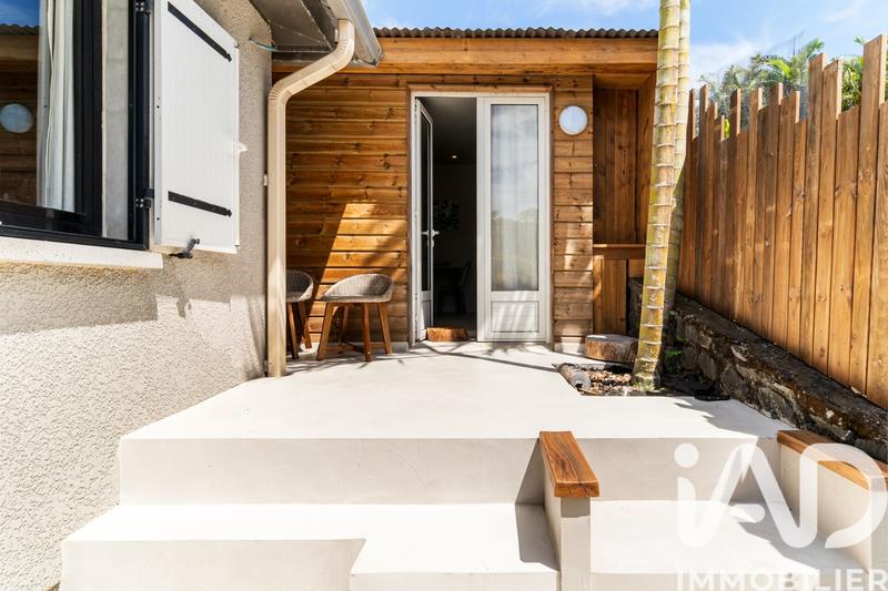 Maison - 255 m² - 8 pièces