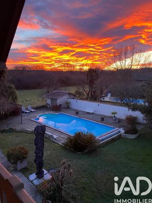 Maison - 170 m² - 7 pièces