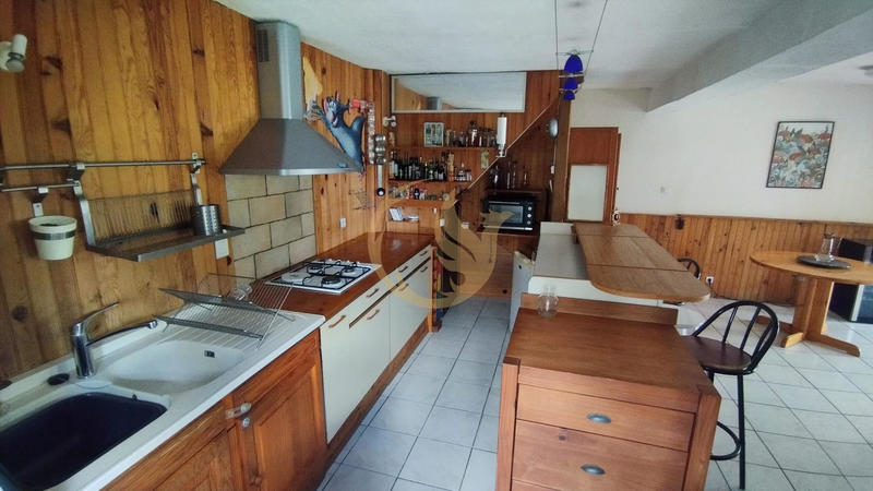 Maison - 141 m² - 5 pièces