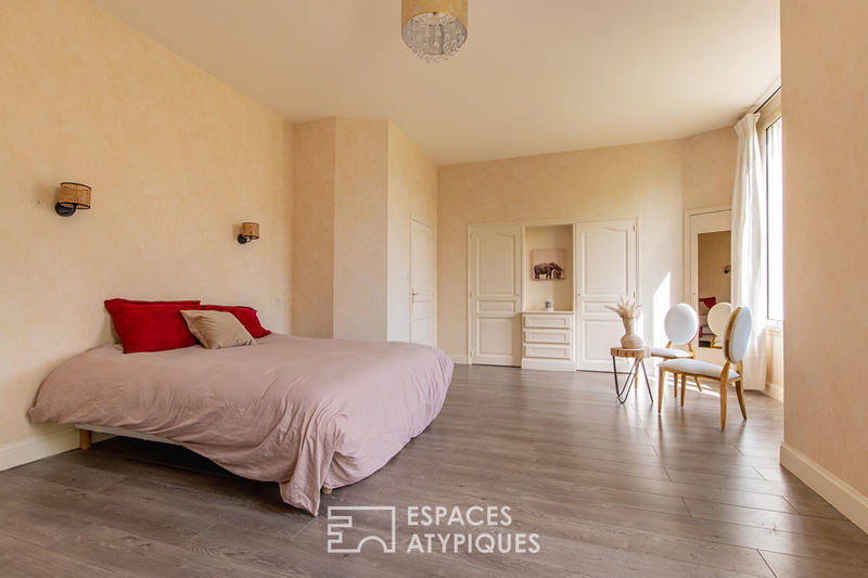 Demeure - 425 m² - 9 pièces