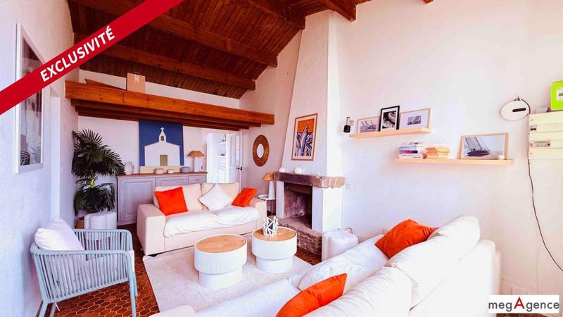 Maison traditionnelle - 140 m² - 9 pièces