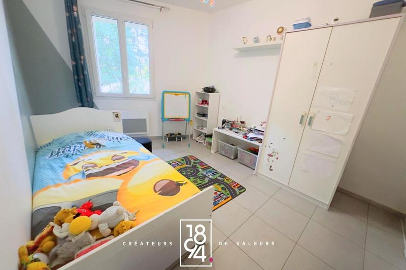 Appartement - 95 m² - 4 pièces