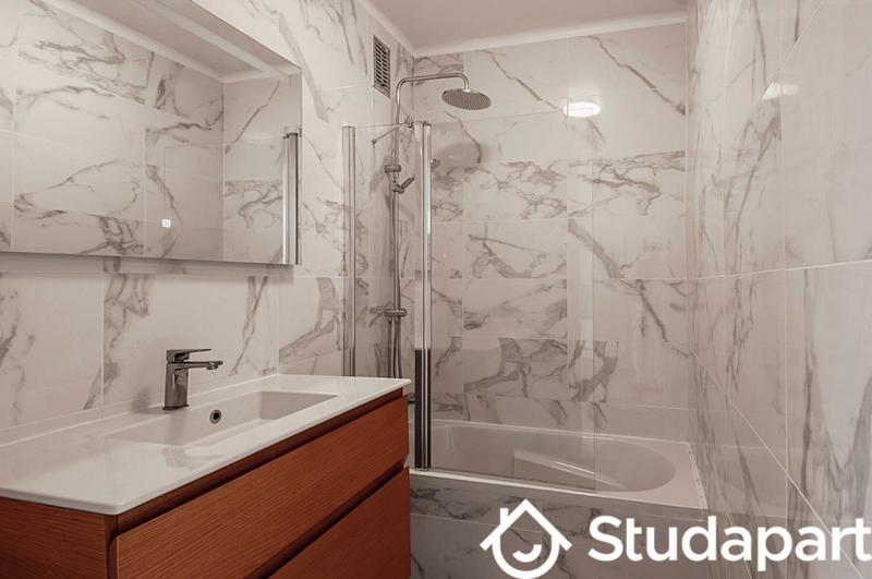 Chambre - 14 m² - 1 pièce