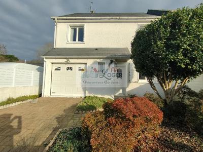 Maison - 97 m² - 5 pièces