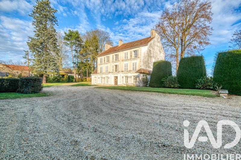 Maison - 300 m² - 10 pièces