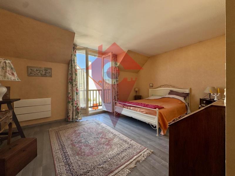 Maison - 159 m² - 7 pièces