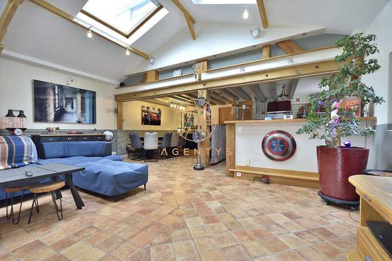 Maison - 175 m² - 6 pièces