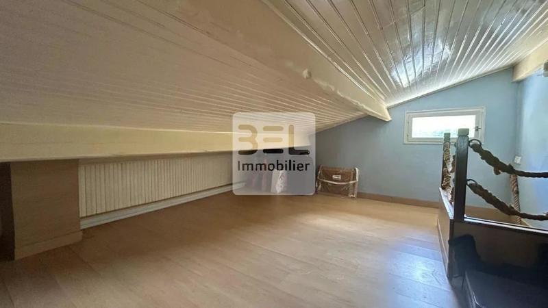 Villa - 100 m² - 5 pièces