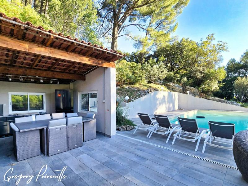 Maison - 128 m² - 5 pièces