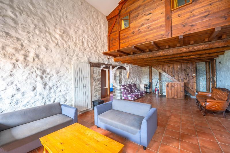 Maison - 354 m² - 14 pièces