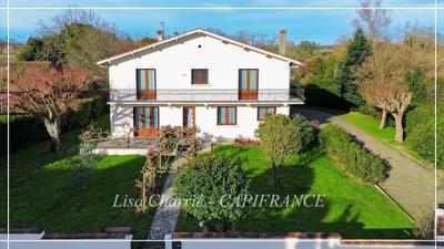 Maison - 170 m² - 6 pièces