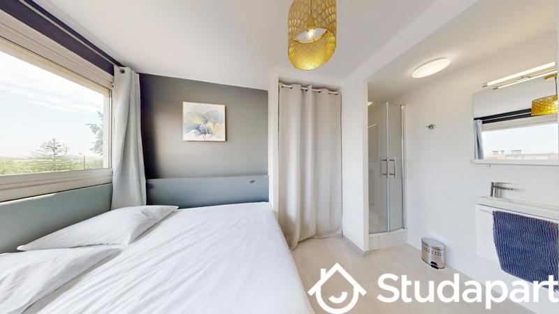 Chambre - 11 m² - 1 pièce