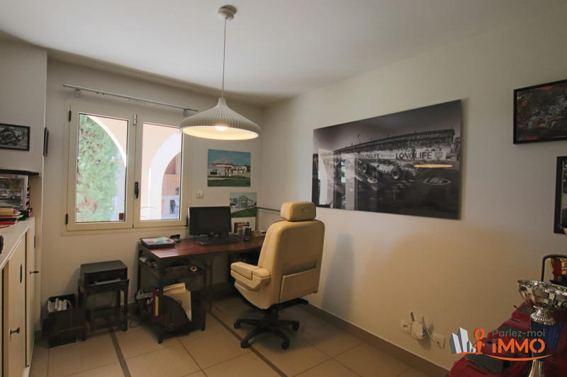 Maison - 200 m² - 6 pièces