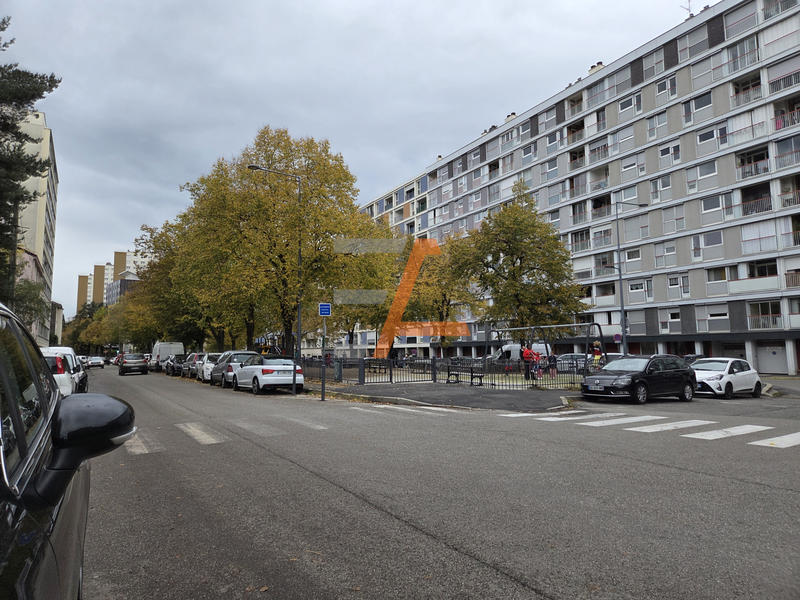 Parking / Garage - 15 m²