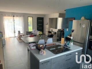 Maison - 99 m² - 5 pièces