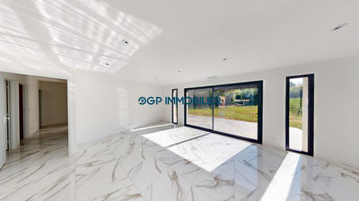 Maison traditionnelle - 120 m² - 5 pièces