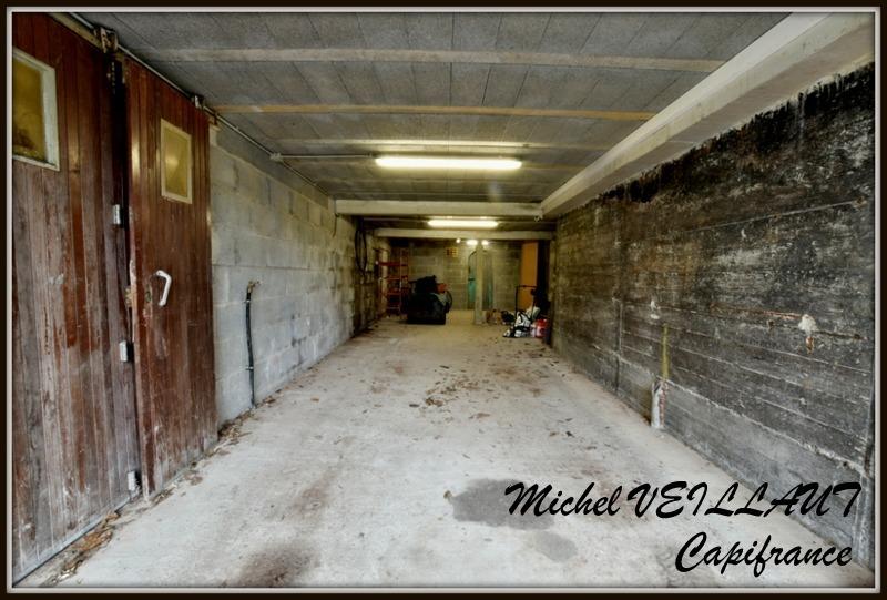 Maison - 220 m² - 9 pièces