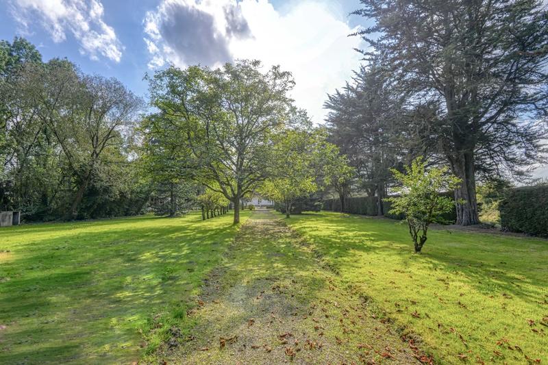 Maison - 270 m² - 7 pièces