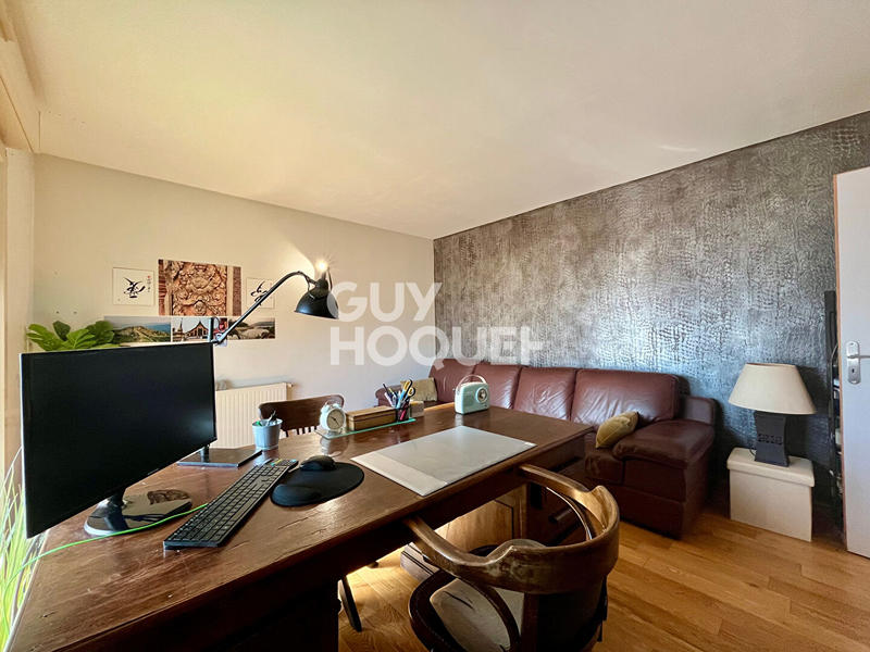 Appartement - 165 m² - 6 pièces