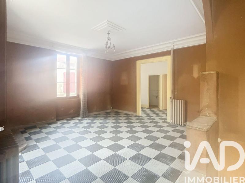 Maison de village - 240 m² - 17 pièces