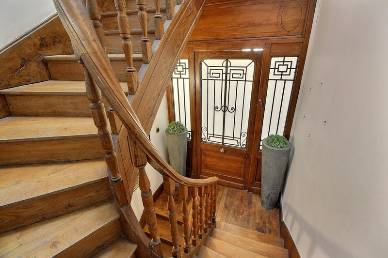 Maison - 372 m² - 6 pièces