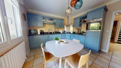 Maison - 205 m² - 7 pièces