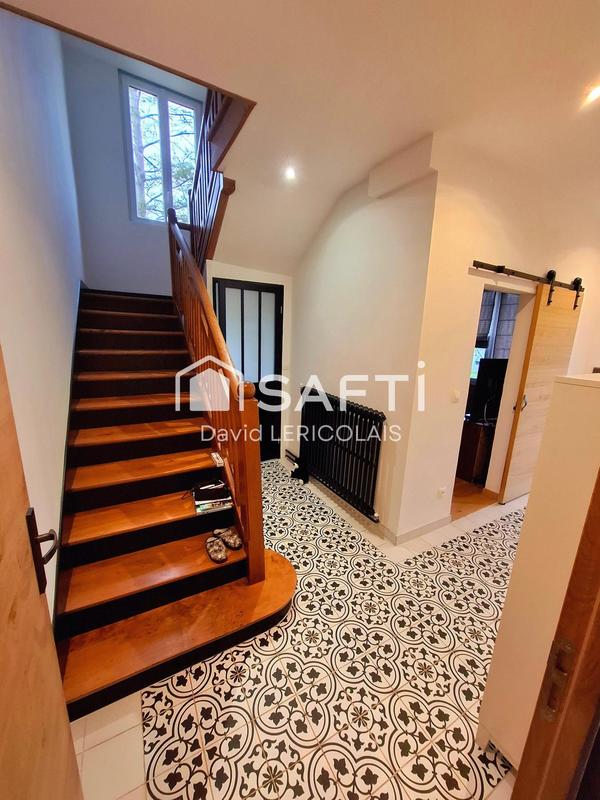 Maison - 130 m² - 7 pièces